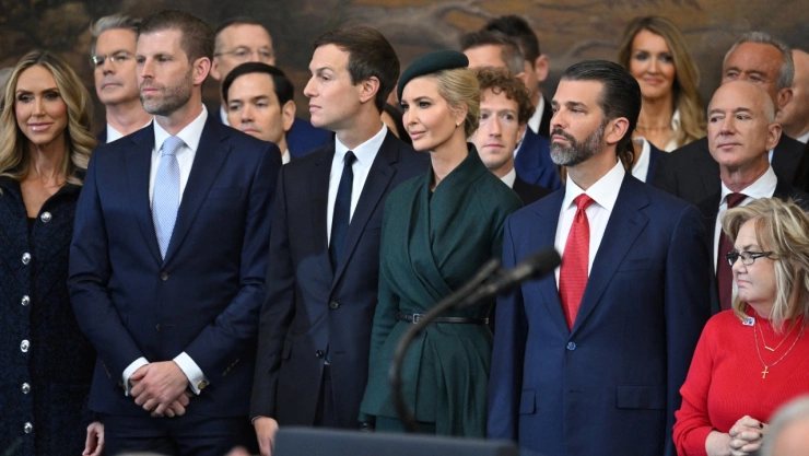 Toda la familia de Donald Trump lo acompañó en su juramentación.