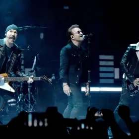 U2 encabezará el show de medio tiempo de la NFL en Thanksgiving ¿Qué día será y qué equipos jugarán.jpg