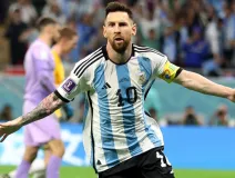 Lionel Messi celebra con Argentina en Qatar 2022