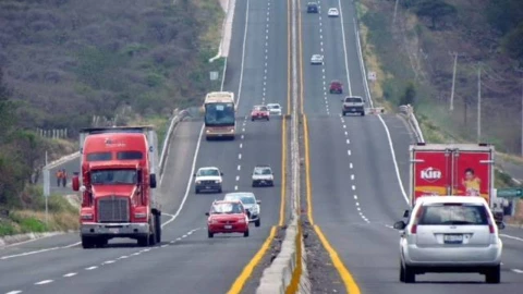 grúas carreteras crimen organizado SICT