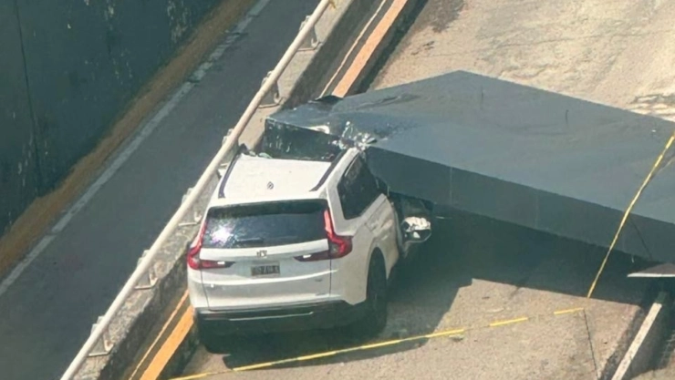 Mujer muere aplastada por caída de estructura en Paseo Interlomas, Huixquilucan.
