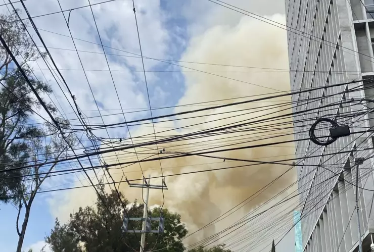 Fuerte incendio calcina bar en la colonia Providencia hoy miércoles 10 de diciembre; así ocurrió .jpg