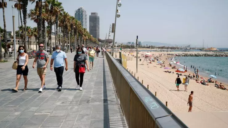 El avance de la epidemia en España pone en guardia a las autoridades sanitarias
