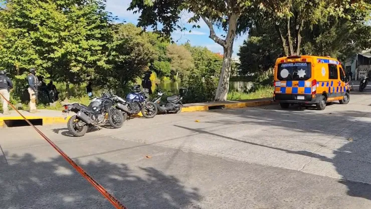 Un hombre fue localizado sin vida junto a la laguna de la colonia Casa Blanca, en Xalapa