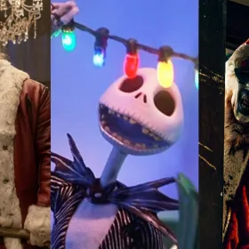 Personajes de peliculas disfrazados con atuendo de navidad poco convencionales cercanos al terror.