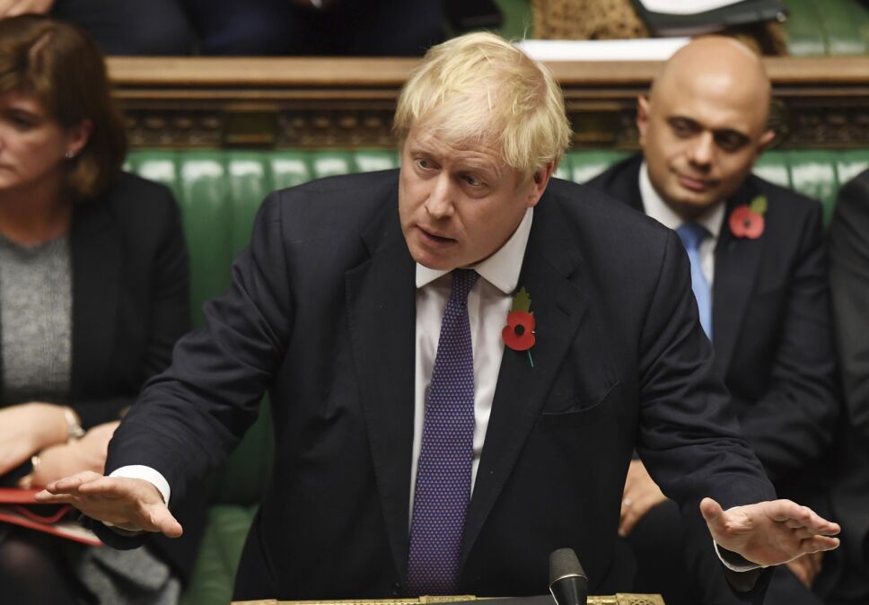 Johnson apuesta que una elección le dará mayoría a los conservadores, pero tras tres años de disputas políticas por el Brexit los resultados son difíciles de pronosticar. Imagen: AP