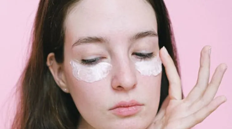 3 correctores para ojeras violáceas y ojeras cafés