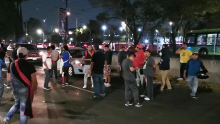 manifestantes calzada Tlalpan Santa Ursula