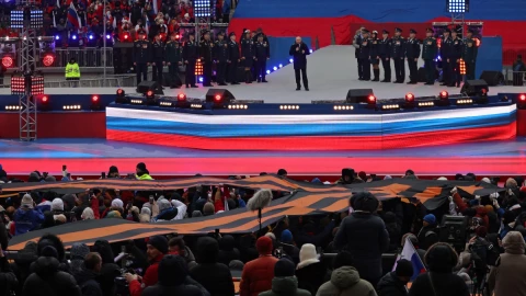 Vladimir Putin elogia a soldados rusos en Uc