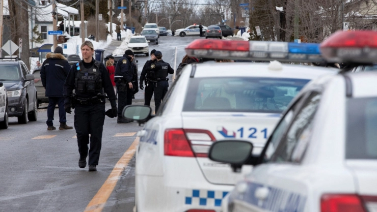 Mueren dos niños por autobús que chocó contra una guardería en Canadá