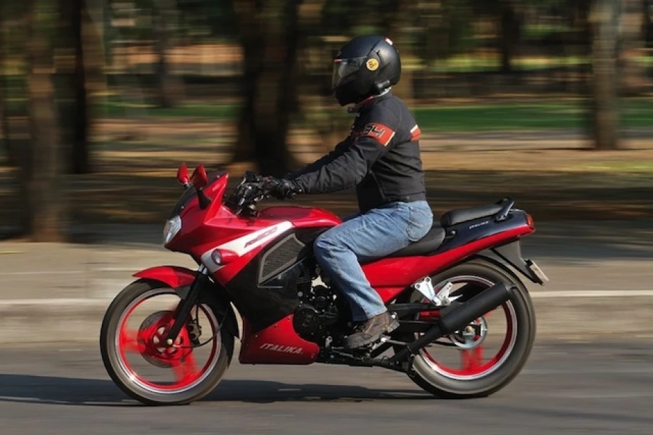 La elección del equipo y respetar los señalamientos viales son vitales para disfrutar la experiencia al máximo