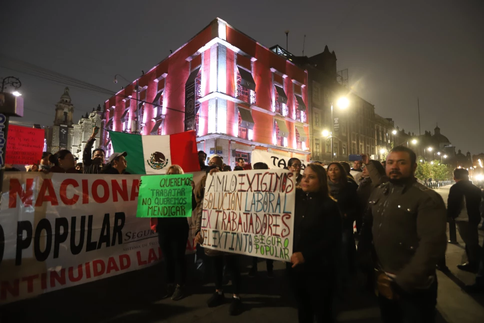 Manifestaciones frente a Palacio Nacional