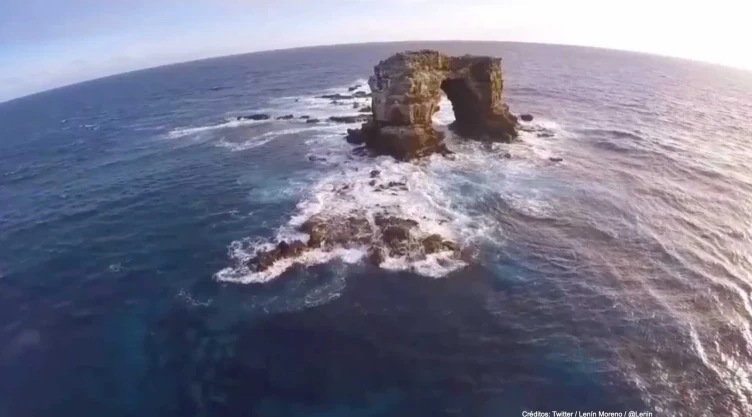 islas galápagos embarcaciones china.jpg