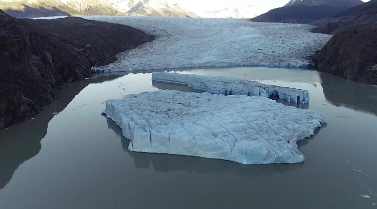 Desprendimientos del Glaciar Grey en el extremo sur de Chile. Imagen: Reuters