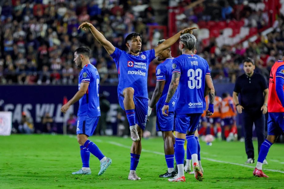 Ángel Sepúlveda anota de penal en el San Luis vs Cruz Azul