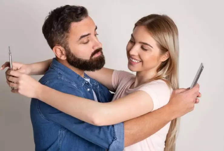 ¿Quiénes son más infieles en México, hombres o mujeres?