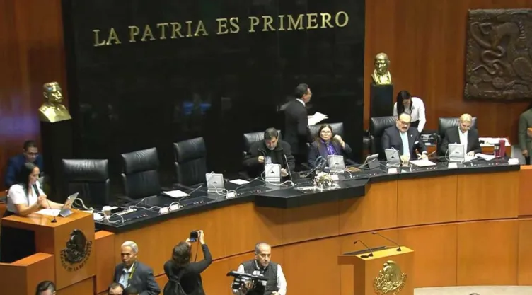 Sesión del Senado de la República del 24 de junio.