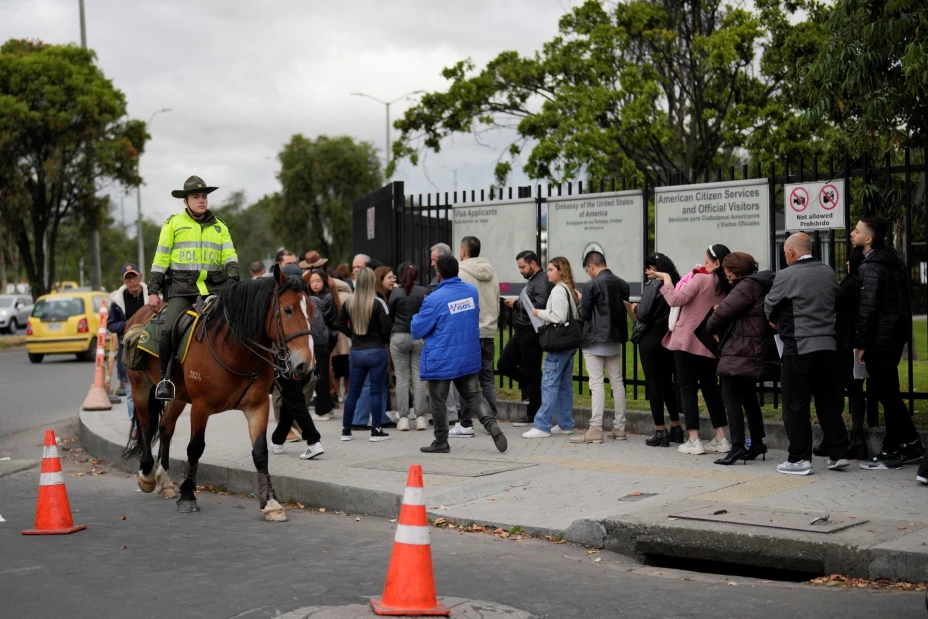 Petro pide a colombianos sin estatus legal en EU que vuelvan a su país.jpg