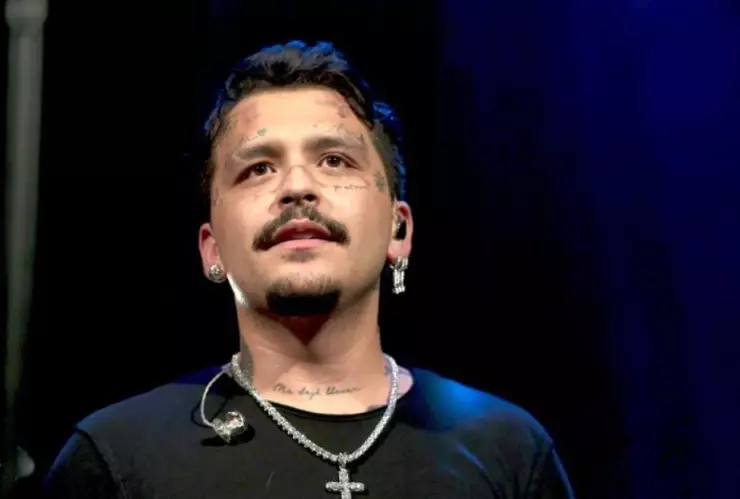 Christian Nodal rompe silencio relación Ángela Aguilar