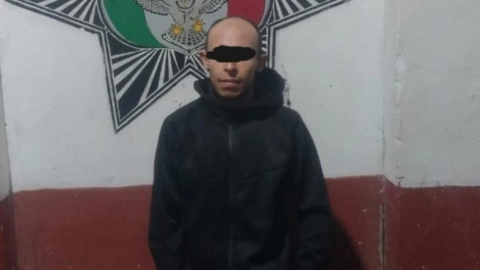 Policía de Hidalgo arrestó a sujeto por grabar a mujeres en baño de Real del Monte