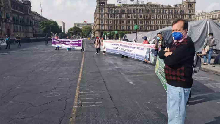 manifestantes en el zócalo.jpeg