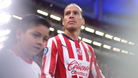 El Oso González en Chivas