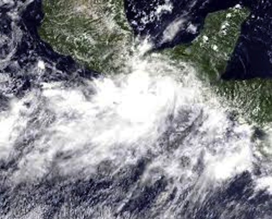 Una perturbación atmosférica al sur del Golfo de Tehuantepec, podría convertirse en ciclón tropical