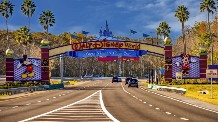 Entrada del Walt Disney World en Orlando, Florida