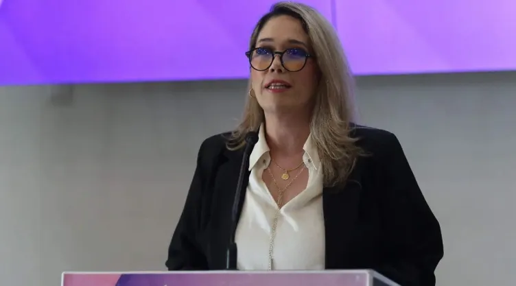 Consejera del INE denuncia amenazas directas contra ella y su familia tras polémica por boletas planchadas