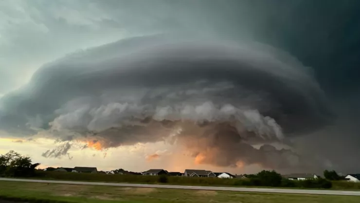 Nube con forma de OVNI en Kansas: la NOAA aclara el fenómeno
