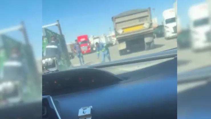 trailero agrede a transito en torreon