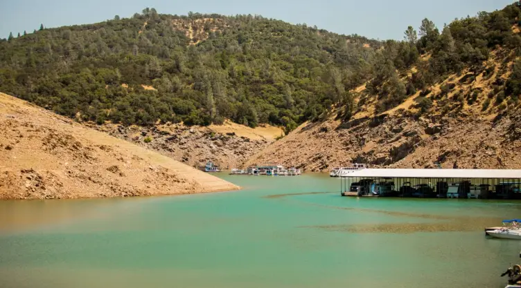 el lago Oroville en California