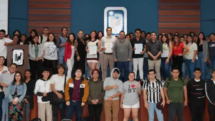 SEFIPLAN destaca transparencia en el uso de recursos en plática con estudiantes.jpg