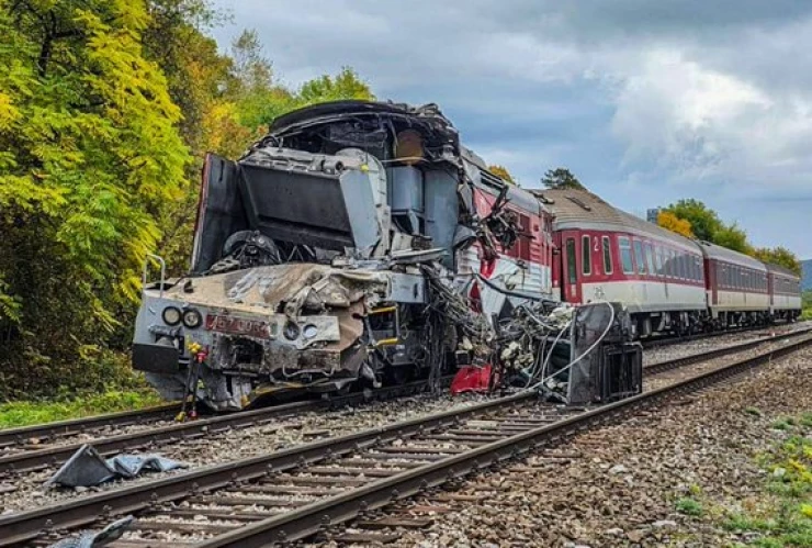 Choque de trenes en Eslovaquia deja 66 personas heridas; ¿cómo ocurrió?