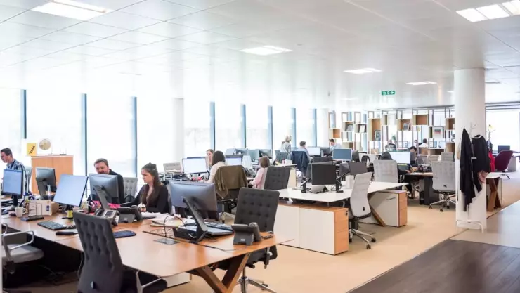 Trabajar Jueves y Viernes Santo