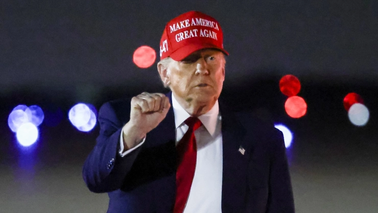 Trump alivia temporalmente a fabricantes con reducción arancelaria