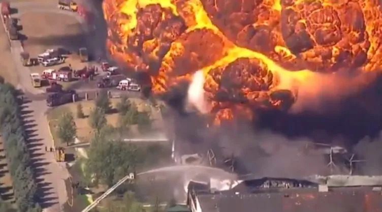 explosion-illinois.jpg