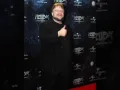 Guillermo del Toro saludando.jpg