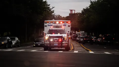 FOTO Camioneta termina volcada en la Mérida Progreso