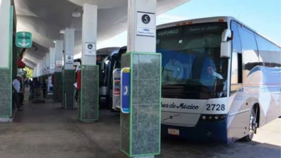 estatus de corridas central tlaquepaque hoy.png