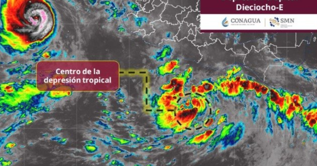 Photo: tvazteca.com Dos ciclones acorralan a México: "Polo" tocará tierra en Baja California Sur y la Depresión Dieciocho-E amenaza con
