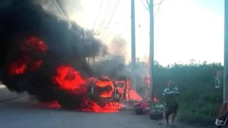 incendia auto familia progreso
