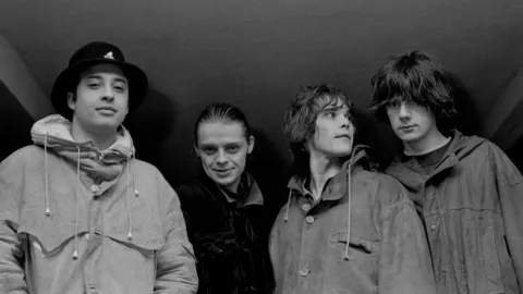 Murió Gary “Mani” Mounfield a los 63 años; leyenda clave del rock británico