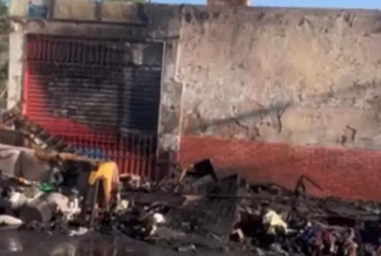 Casa se prende en llamas HOY 1 de febrero en la colonia Villa Guerrero