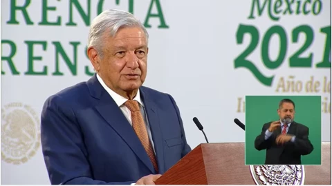 amlo-vacuna-mañanera-riesgos
