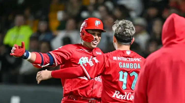 Diablos vs Pericos de Puebla juego inaugural