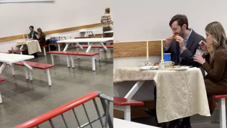 Pareja tiene cena romántica en supermercado