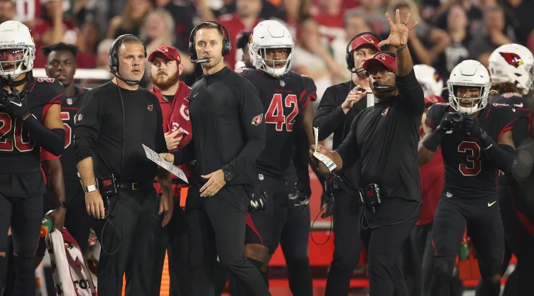 Kliff Kingsbury y staf de coacheo de los Cardinals