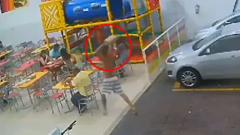 Cámaras de seguridad registraron el ataque contra un cliente