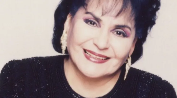 Famosos envían mensajes de apoyo a Carmen Salinas.